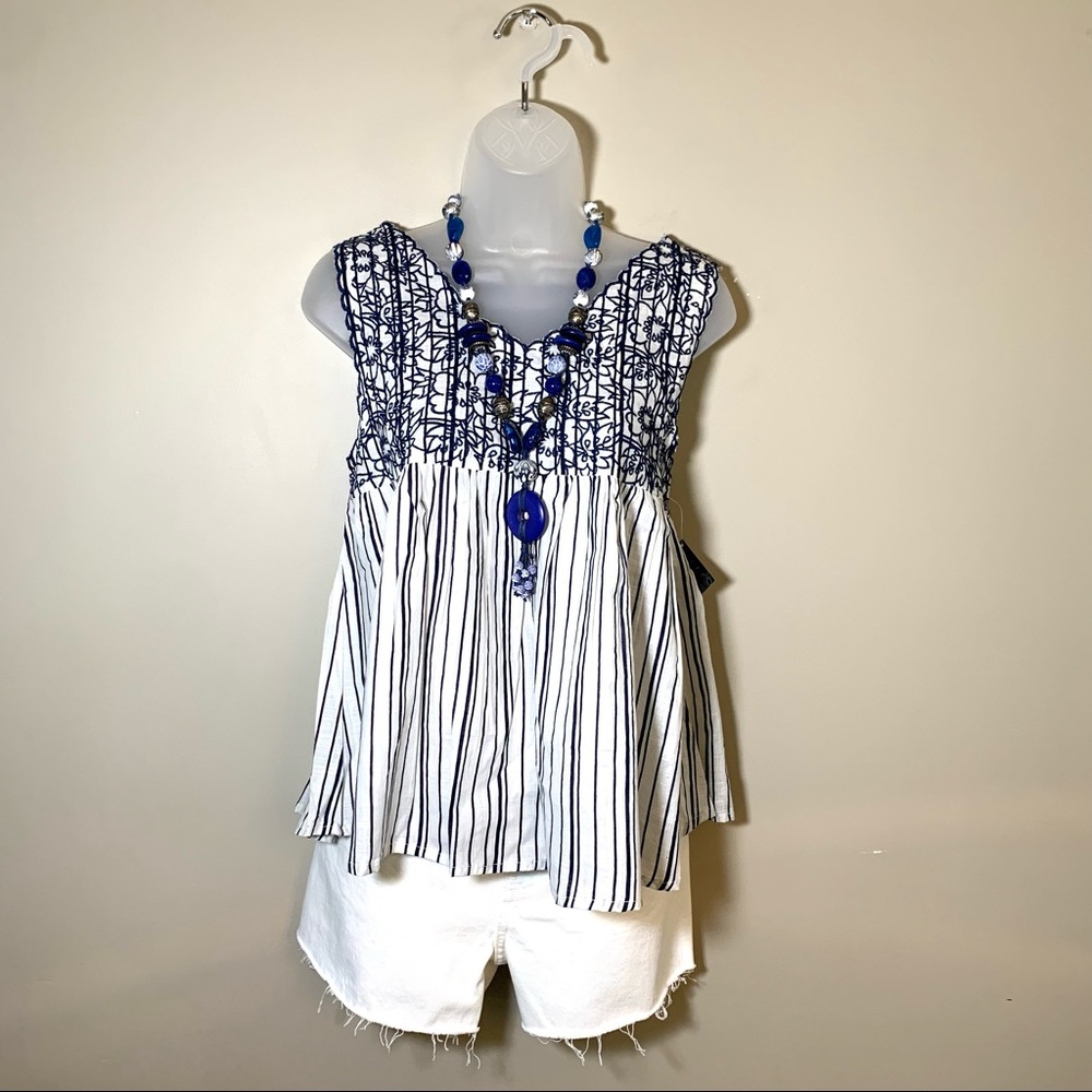 JW Style Juniors M Blue White Striped Floral Embroidered Blouse NWT 4th July